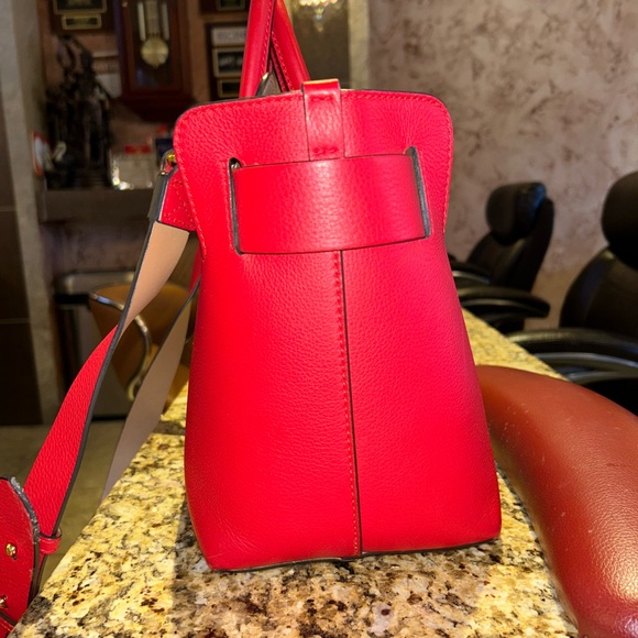 Authentic Burberry medium-sized tote in red, featuring gold studs on the front. - Picture 4 of 11
